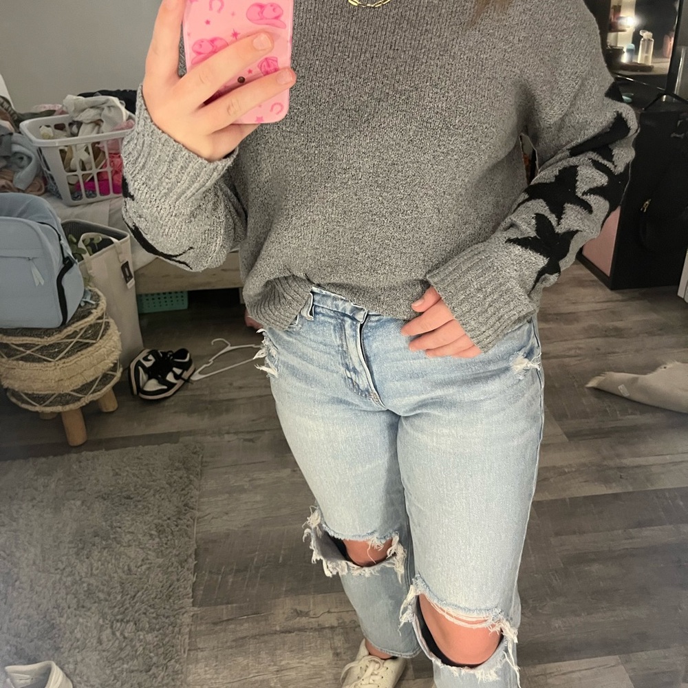 SHEIN Gray Sweater with Black Star Design